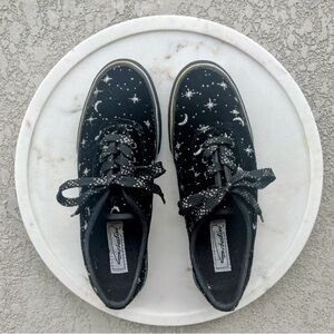 Black Starry Sneakers